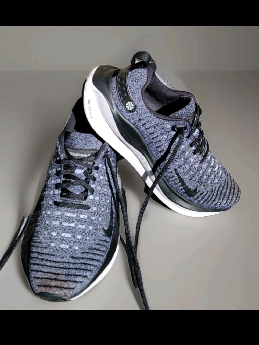 Size 10.5 Nike ReactX Infinity Run 4 Oreo FlyKnit Sneakers Womens DR2670-003